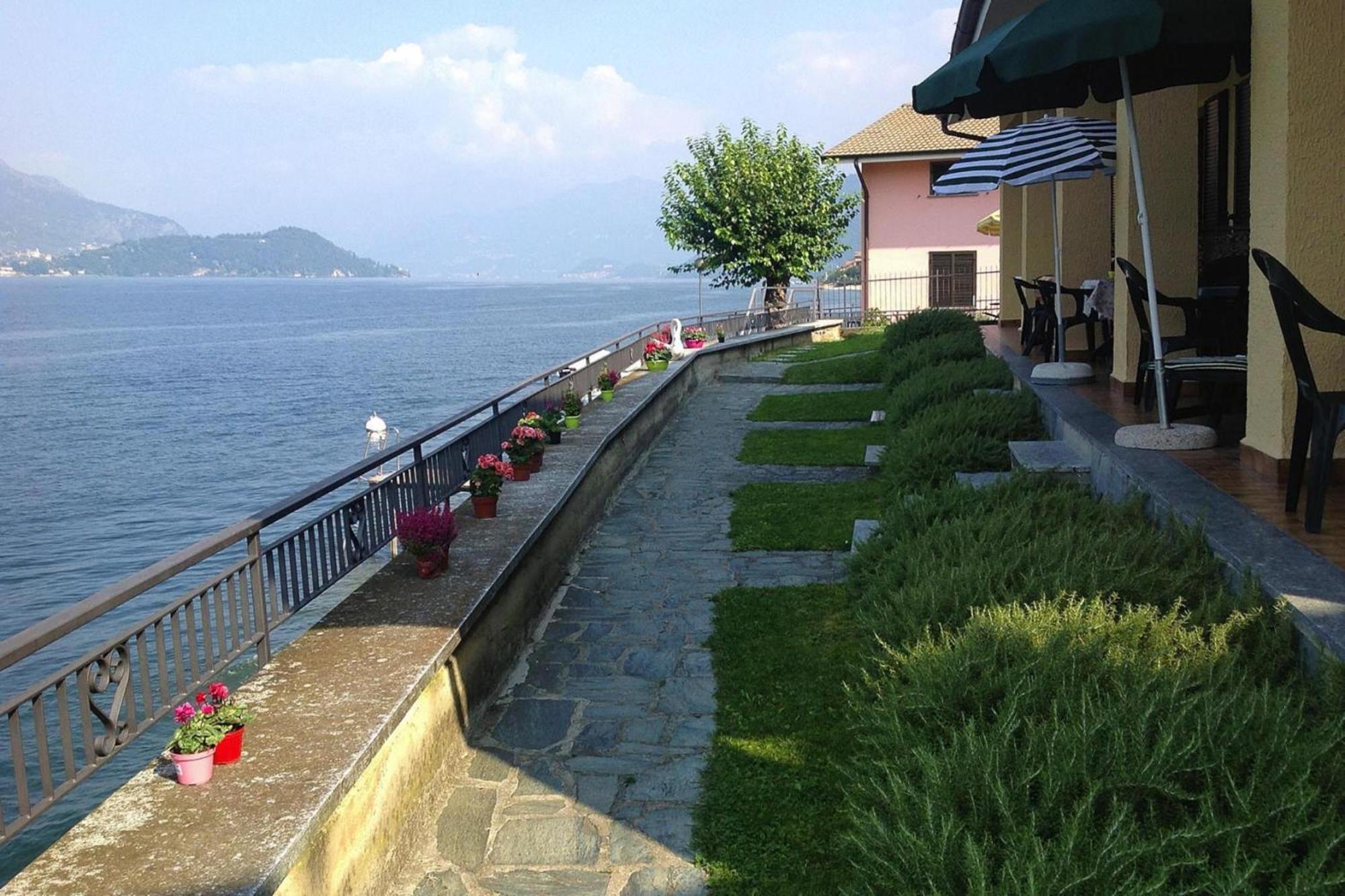 Apartments Paganini Lezzeno Luaran gambar