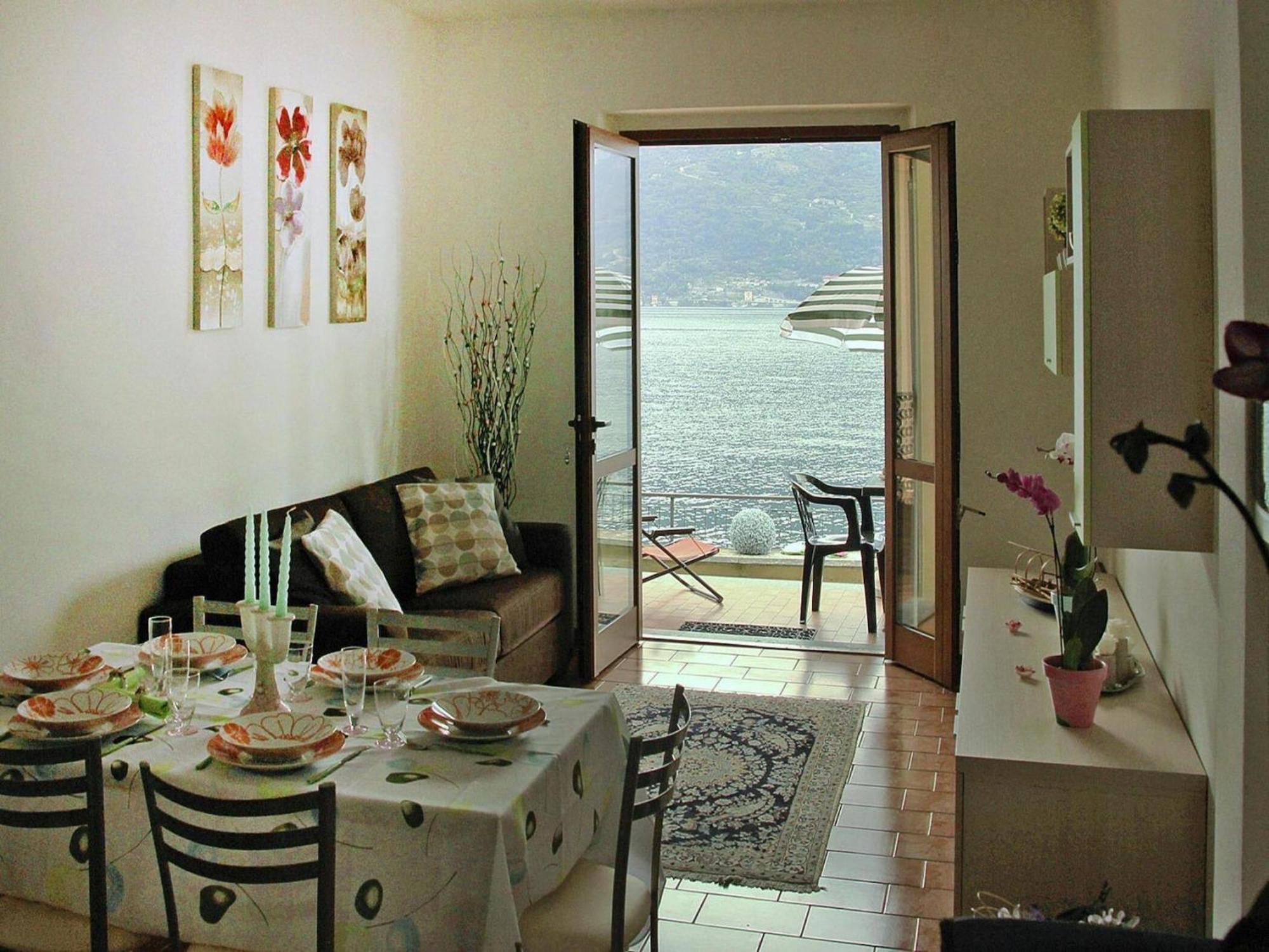 Apartments Paganini Lezzeno Luaran gambar